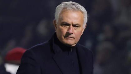 德甲投注-点球打飞 63岁穆帅低头认命！欧冠末轮死磕皇马 输球就出局